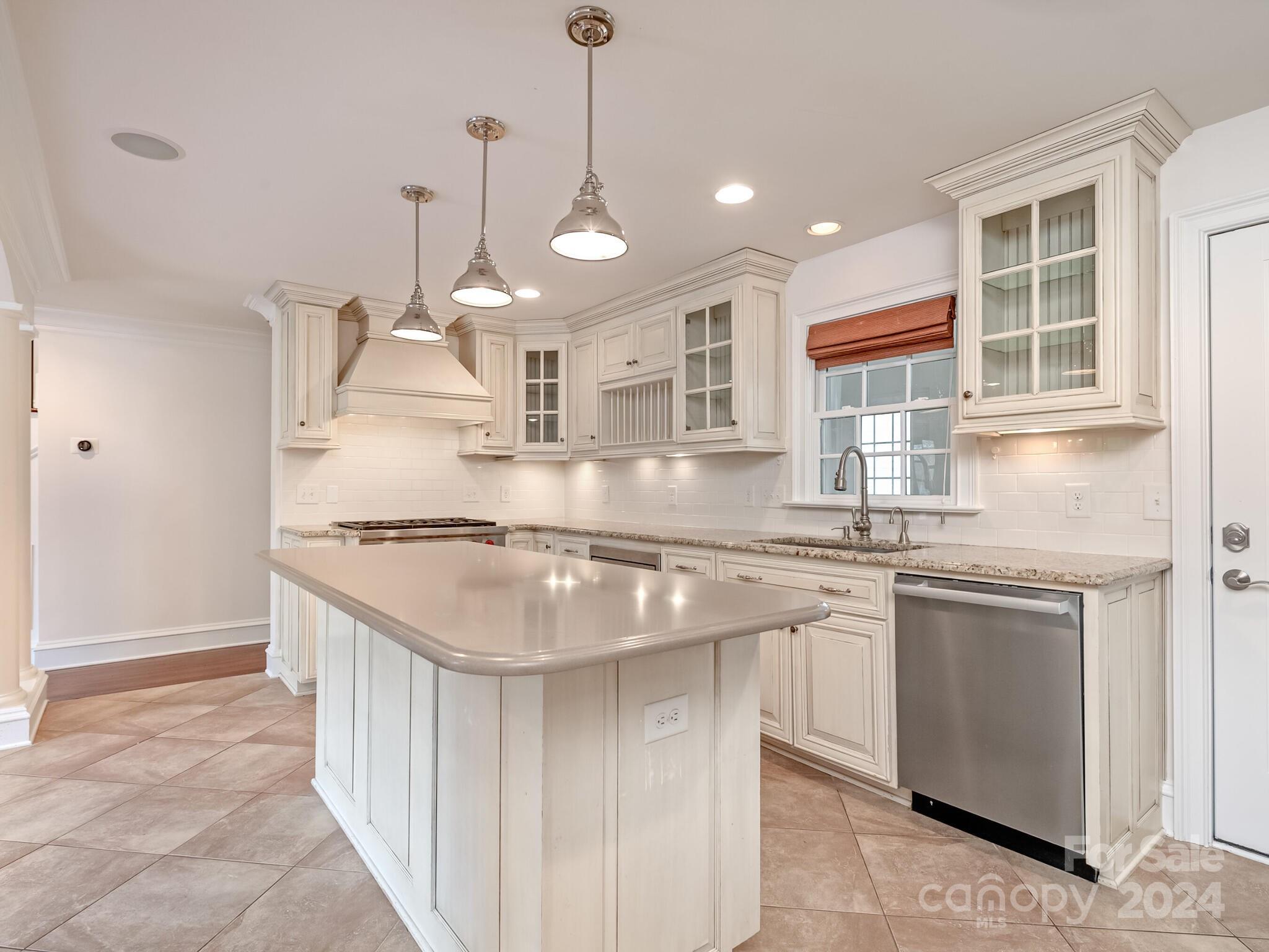 1232 Providence Road Charlotte, NC 28207 - Photo 9 of 37 Gallery Image 9