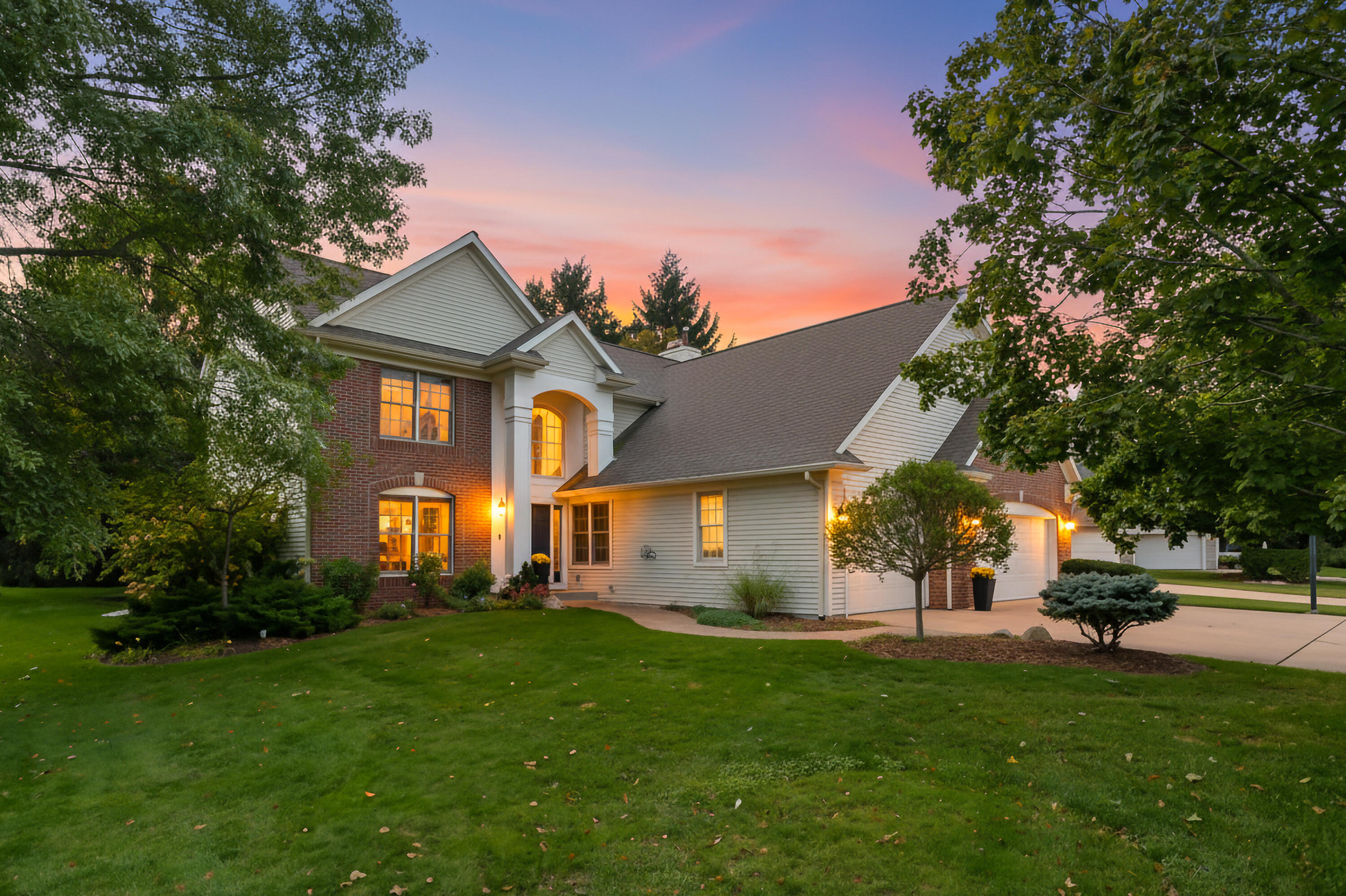 Hampstead Ln 7236 Portage 49024-1