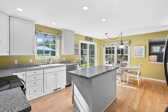 $529,900 | 7236 Hampstead Lane, Portage, MI 49024