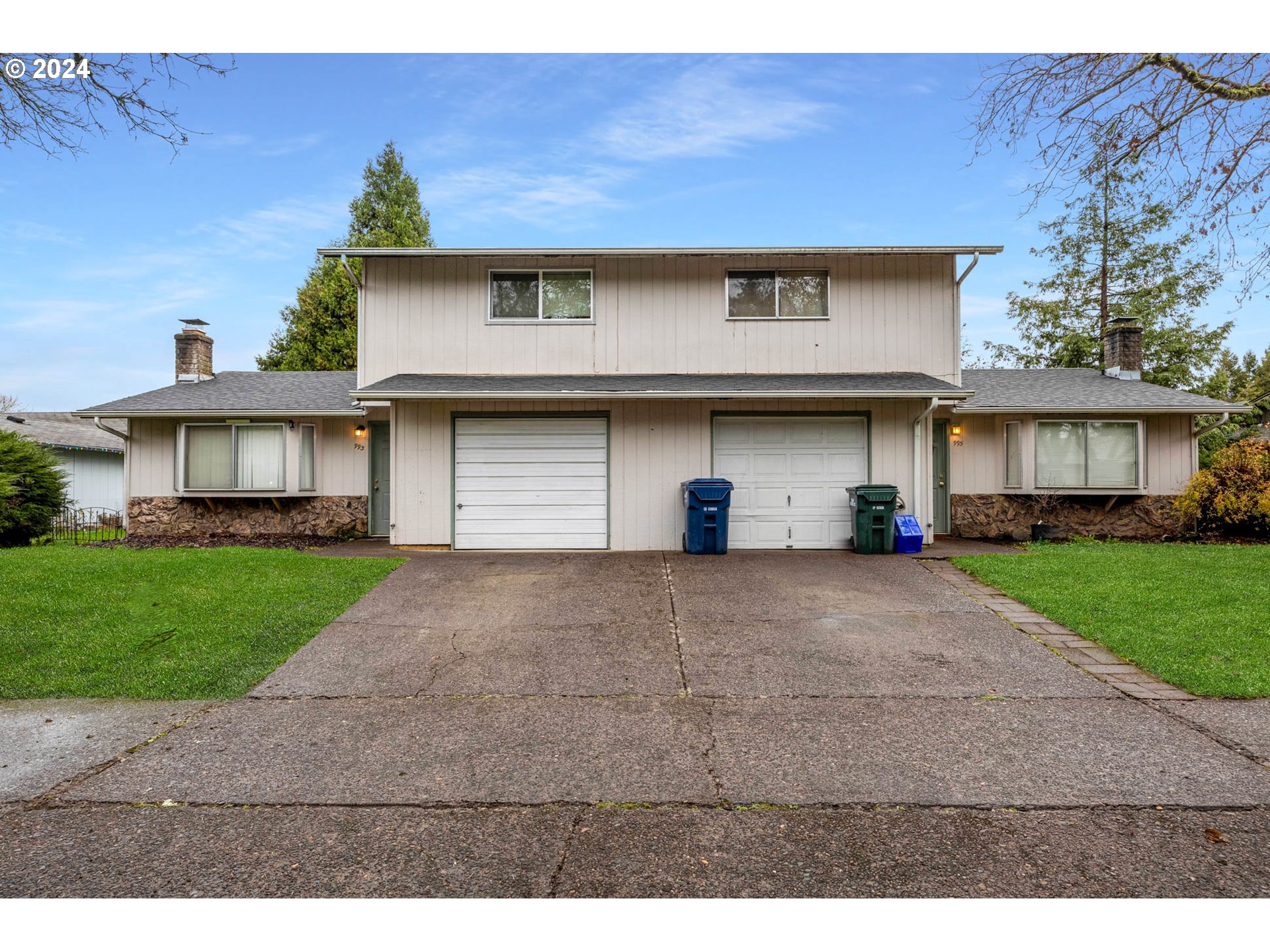 993 North Cloverleaf Loop Springfield, OR 97477 - Photo 1 of 13 Gallery Image 1