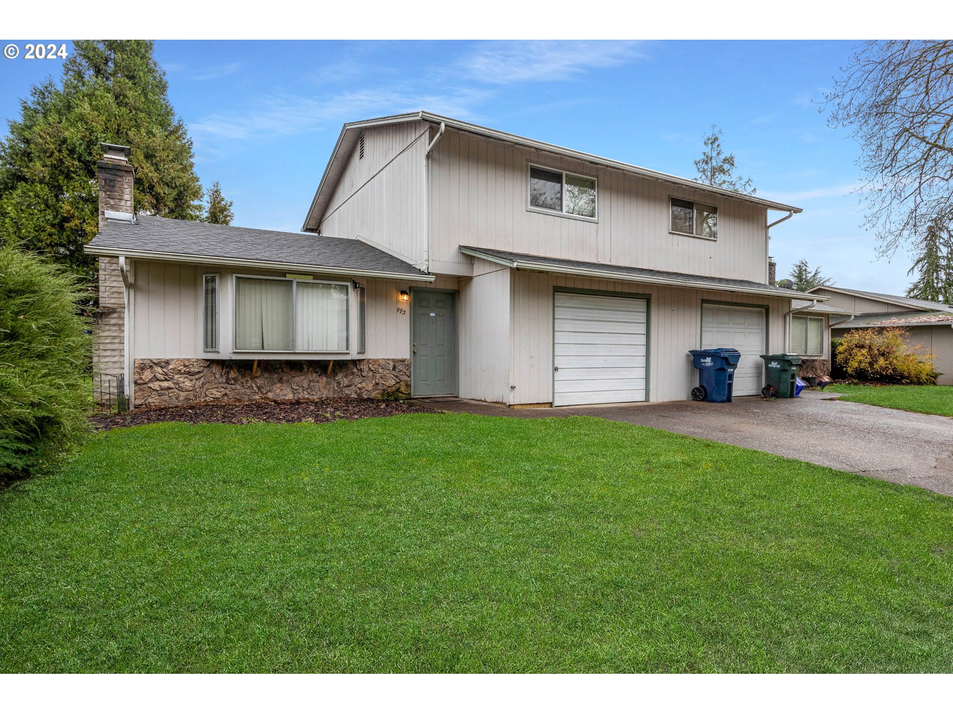 993 North Cloverleaf Loop Springfield, OR 97477 - Photo 2 of 13 Gallery Image 2