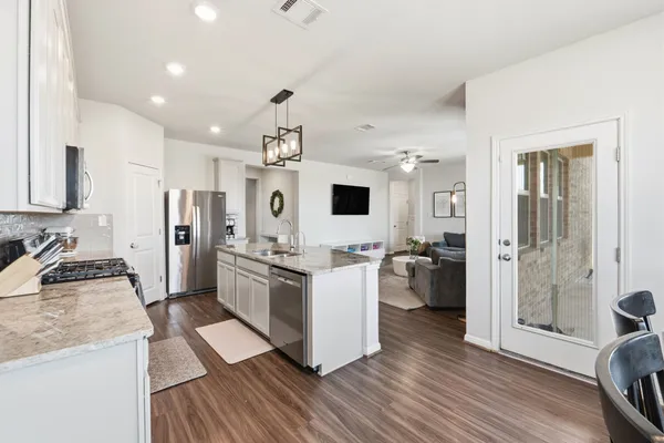 $2,450 | 13500 Rosebud Isle Drive, Manor, TX 78653