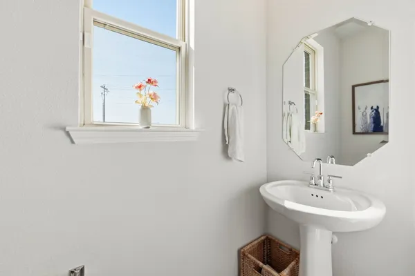 $2,450 | 13500 Rosebud Isle Drive, Manor, TX 78653