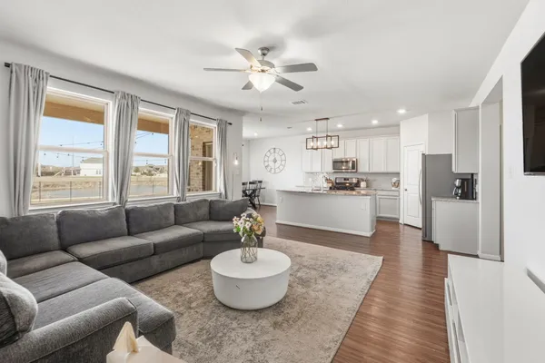 $2,450 | 13500 Rosebud Isle Drive, Manor, TX 78653