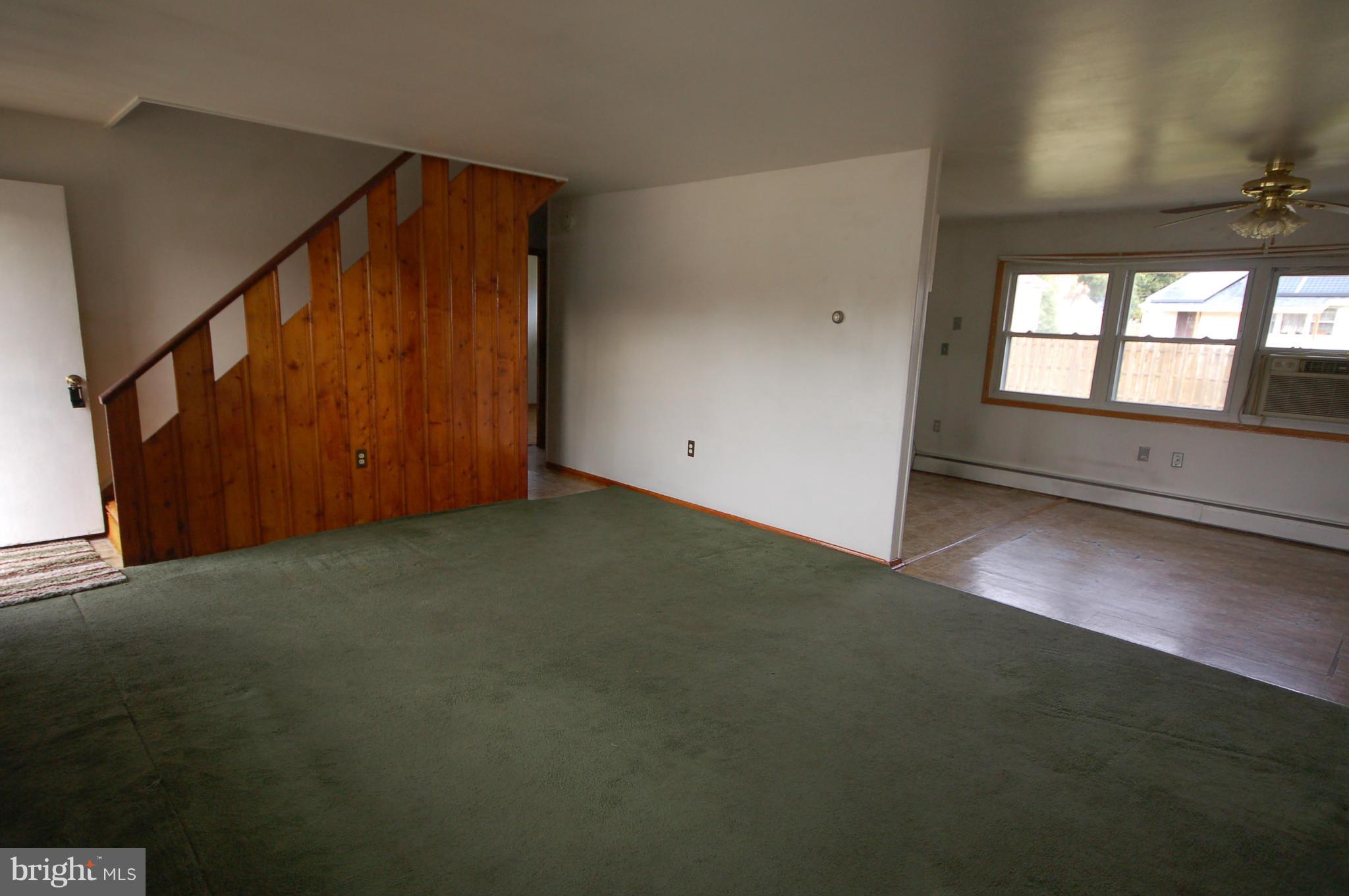108 South Bend Road Glen Burnie, MD 21060 - Photo 4 of 25 Living Room