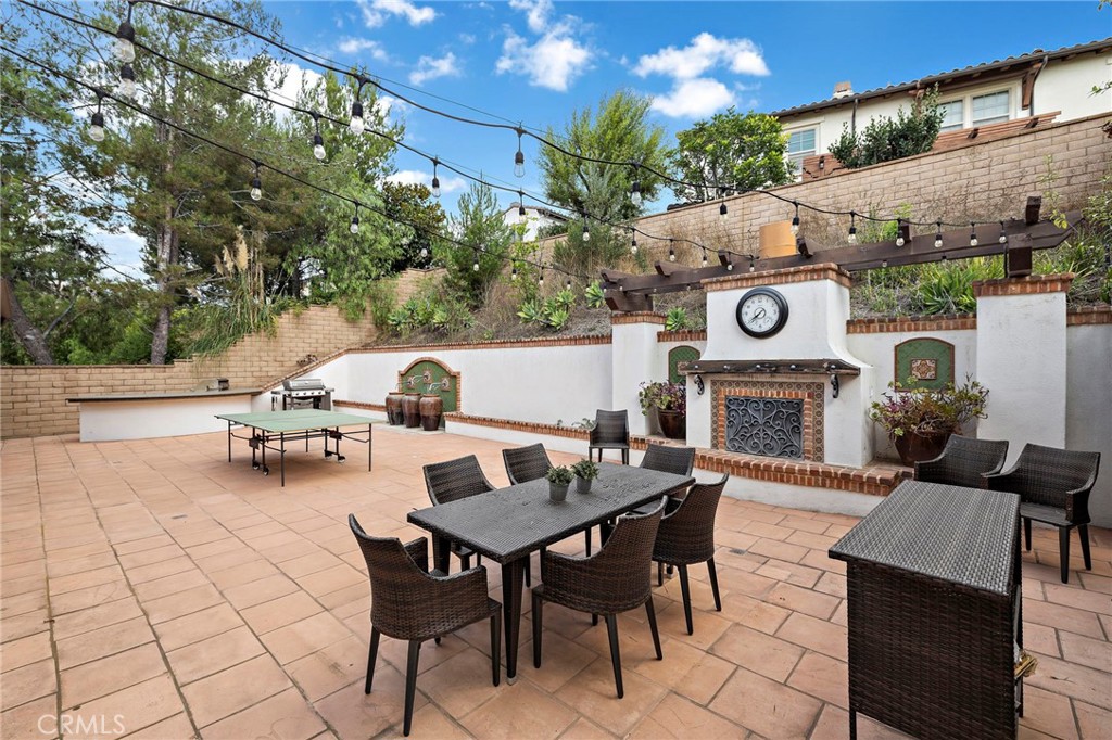 7 Julia Street Ladera Ranch, CA 92694 - Photo 29 of 52 a outdoor space with sitting space