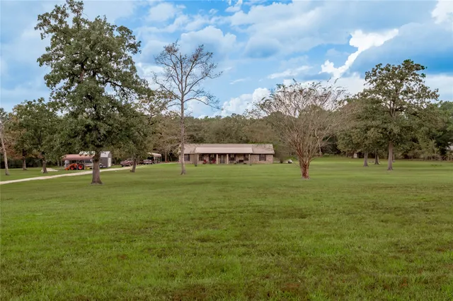 $724,900 | 70 William Thomas Road, Huntsville, TX 77320