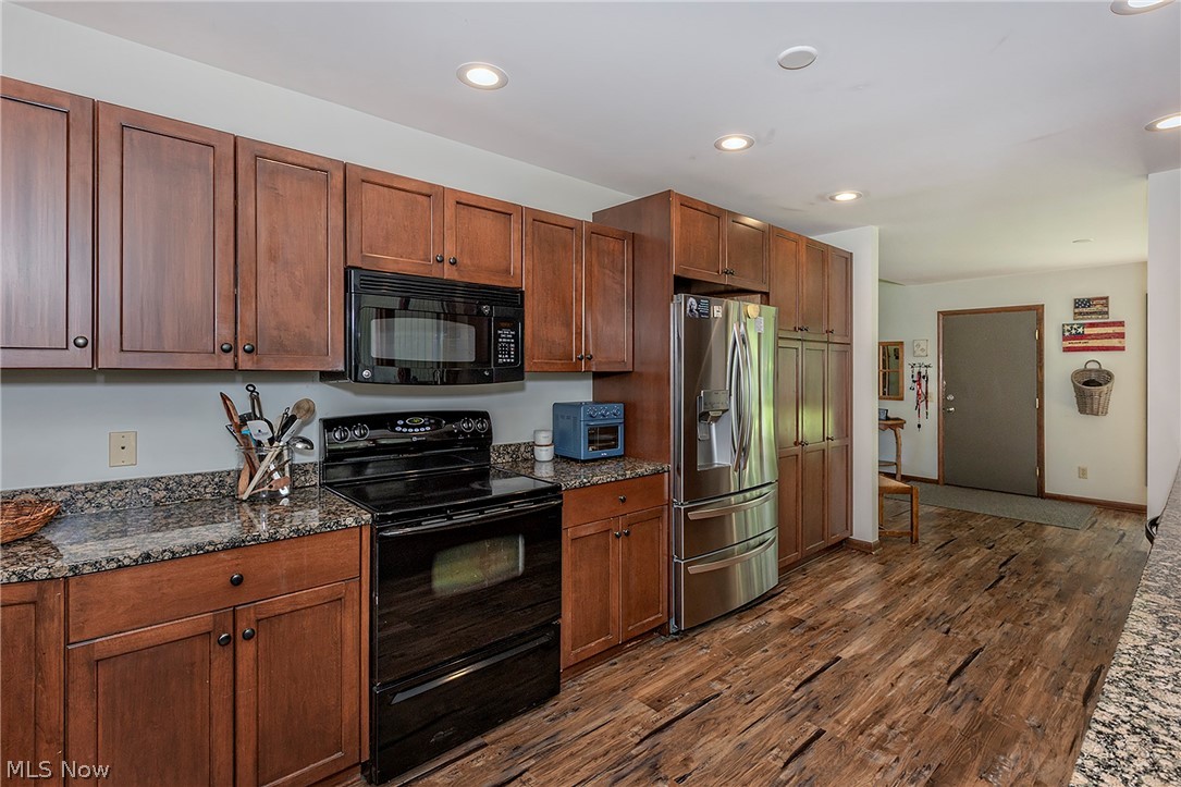 15880 Laurel Road Chagrin Falls, OH 44022 - Photo 10 of 28