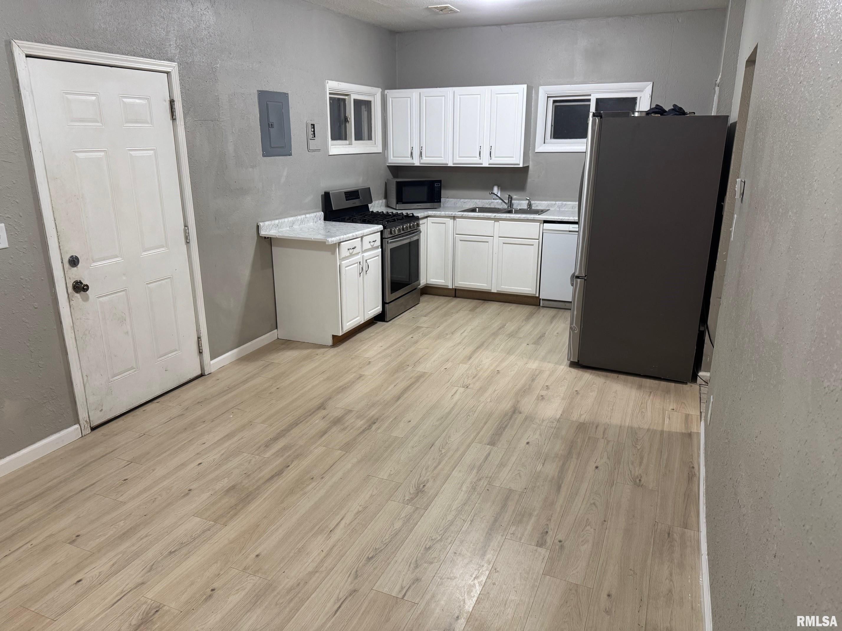 3217 East Elm Street Springfield, IL 62702 - Photo 6 of 12 Gallery Image 6