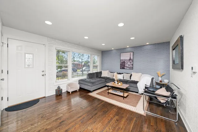 $299,900 | 9002 South Morgan Street, Chicago, IL 60620