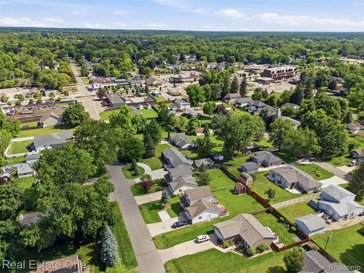 3003 Longview Avenue Rochester, MI 48307 - Photo 31 of 35 18-DJI_20260622104959_0342_D.jpg