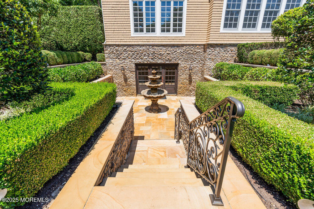 39 Mountainside Drive Colts Neck, NJ 07722 - Photo 99 of 100 dsc04878_355 (1)