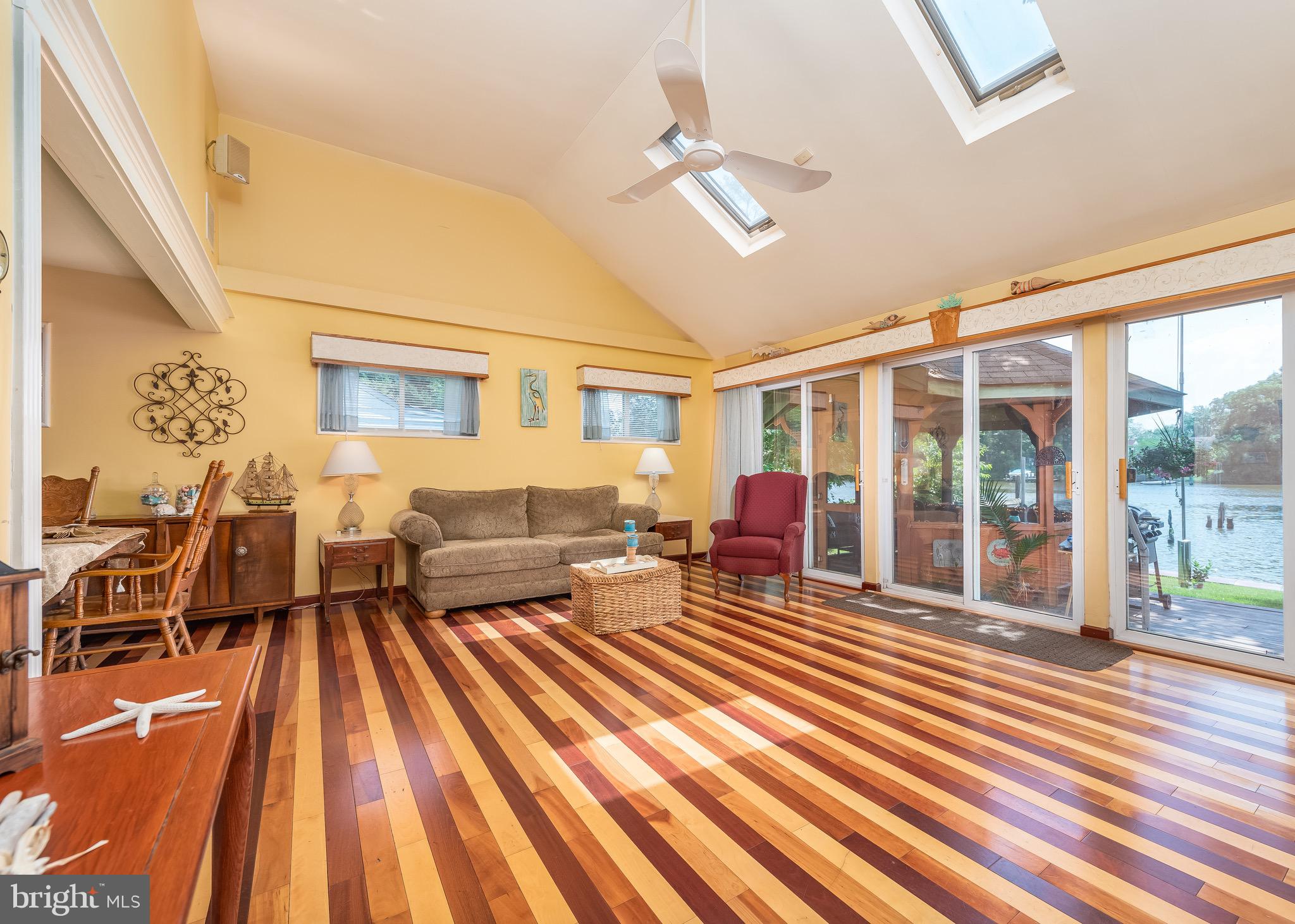 8003 Shore Road Baltimore, MD 21222 - Photo 12 of 46