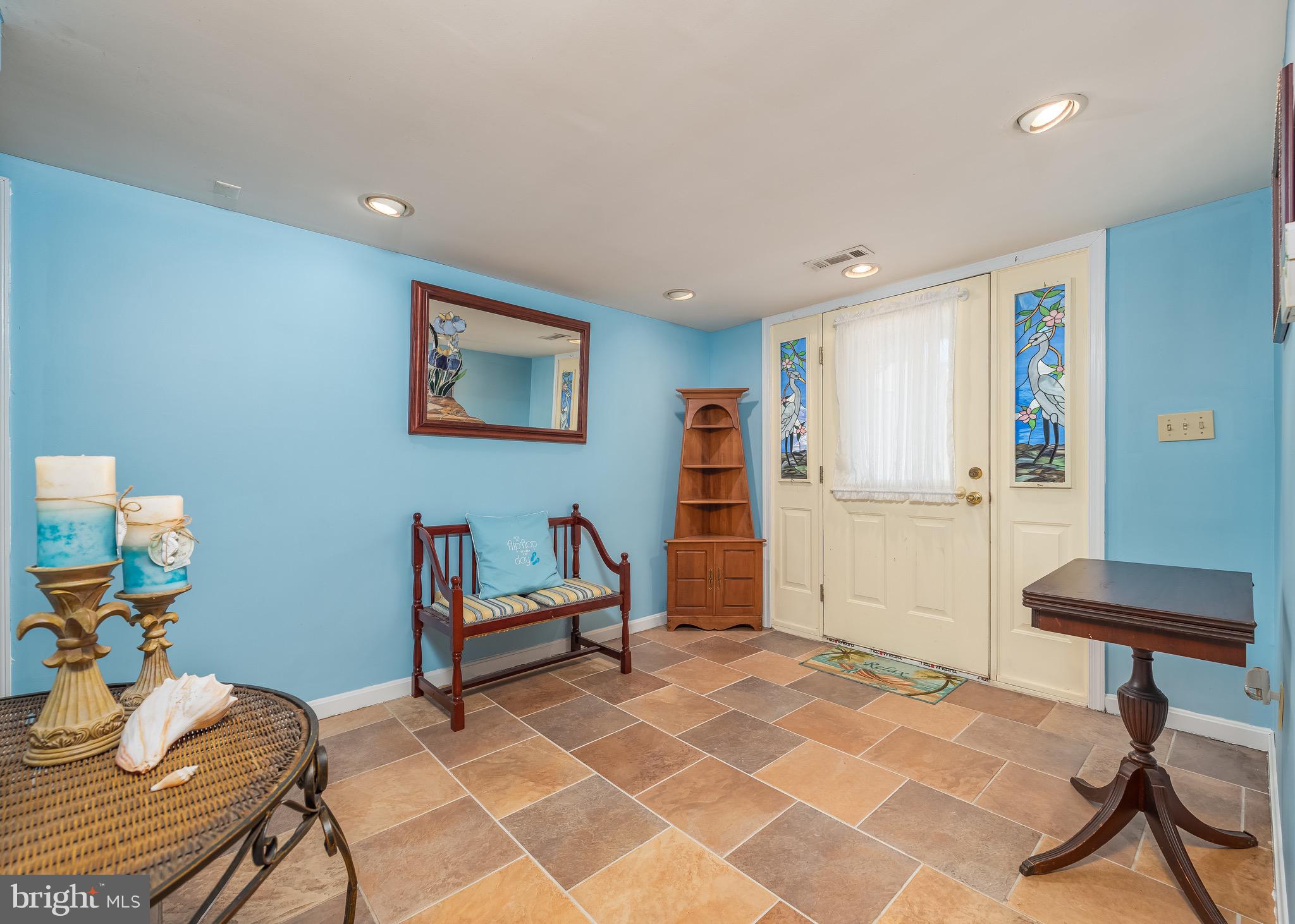 8003 Shore Road Baltimore, MD 21222 - Photo 3 of 46