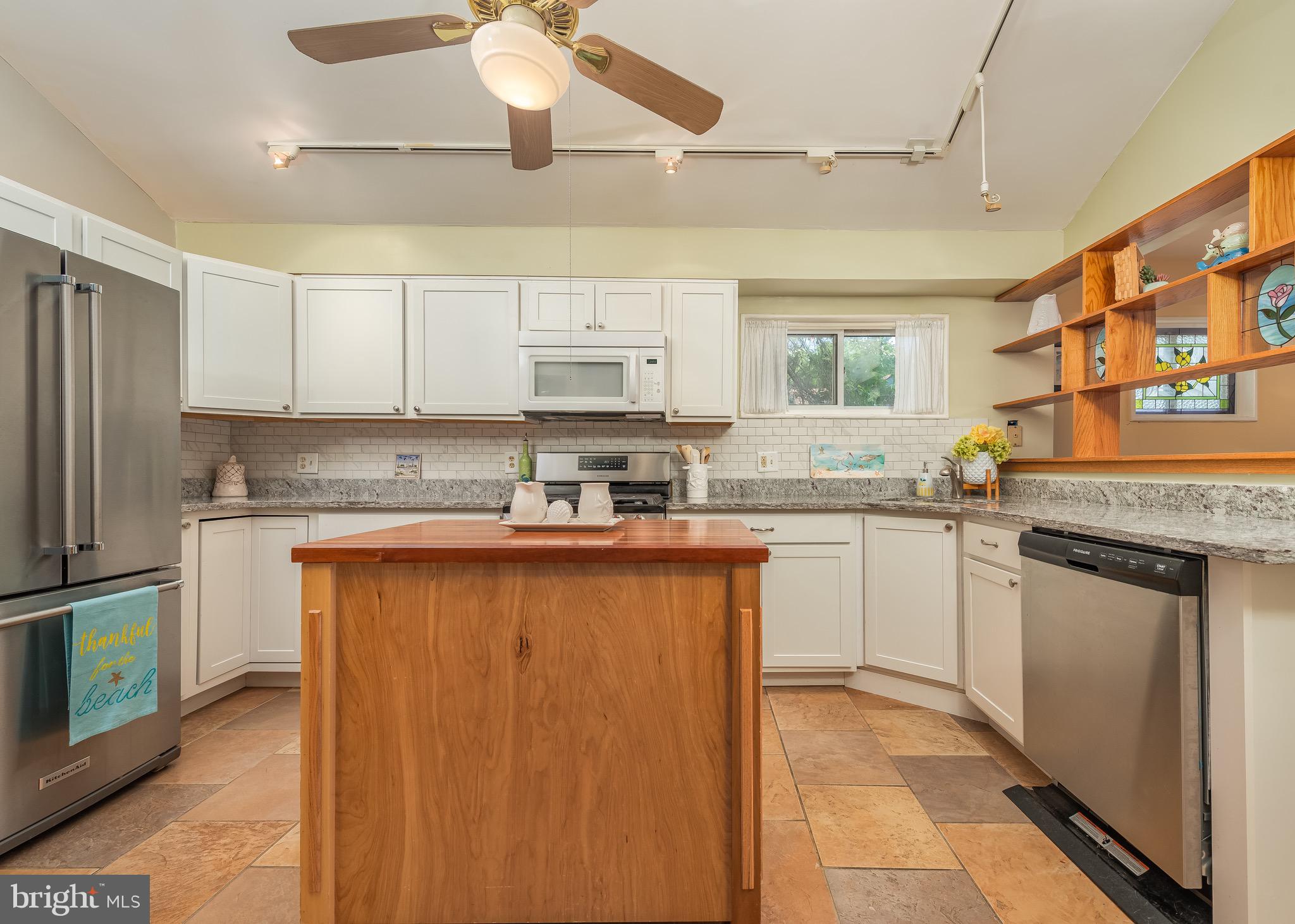 8003 Shore Road Baltimore, MD 21222 - Photo 6 of 46