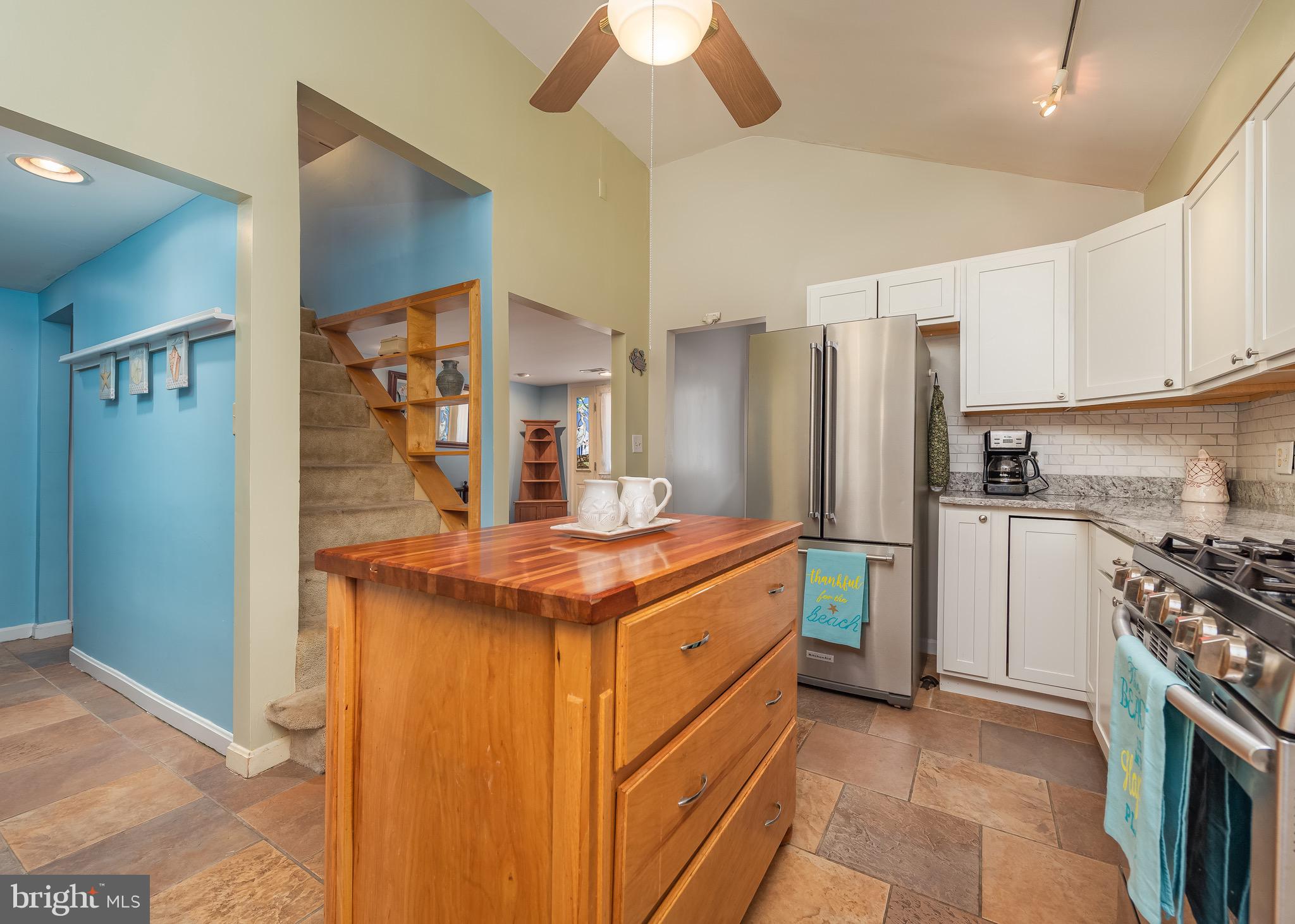 8003 Shore Road Baltimore, MD 21222 - Photo 8 of 46