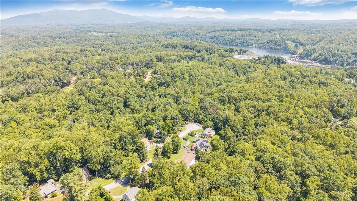 926 Rothowood Road Lynchburg, VA 24503 - Photo 79 of 81 Gallery Image 79