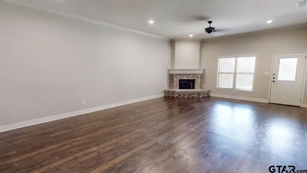 $1,950 | 5401 Briarcove Drive, Tyler, TX 75703