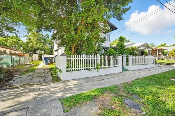 $1,695 | 1211 East 17th Avenue, Tampa, FL 33605