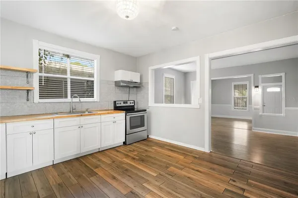 $1,695 | 1211 East 17th Avenue, Tampa, FL 33605