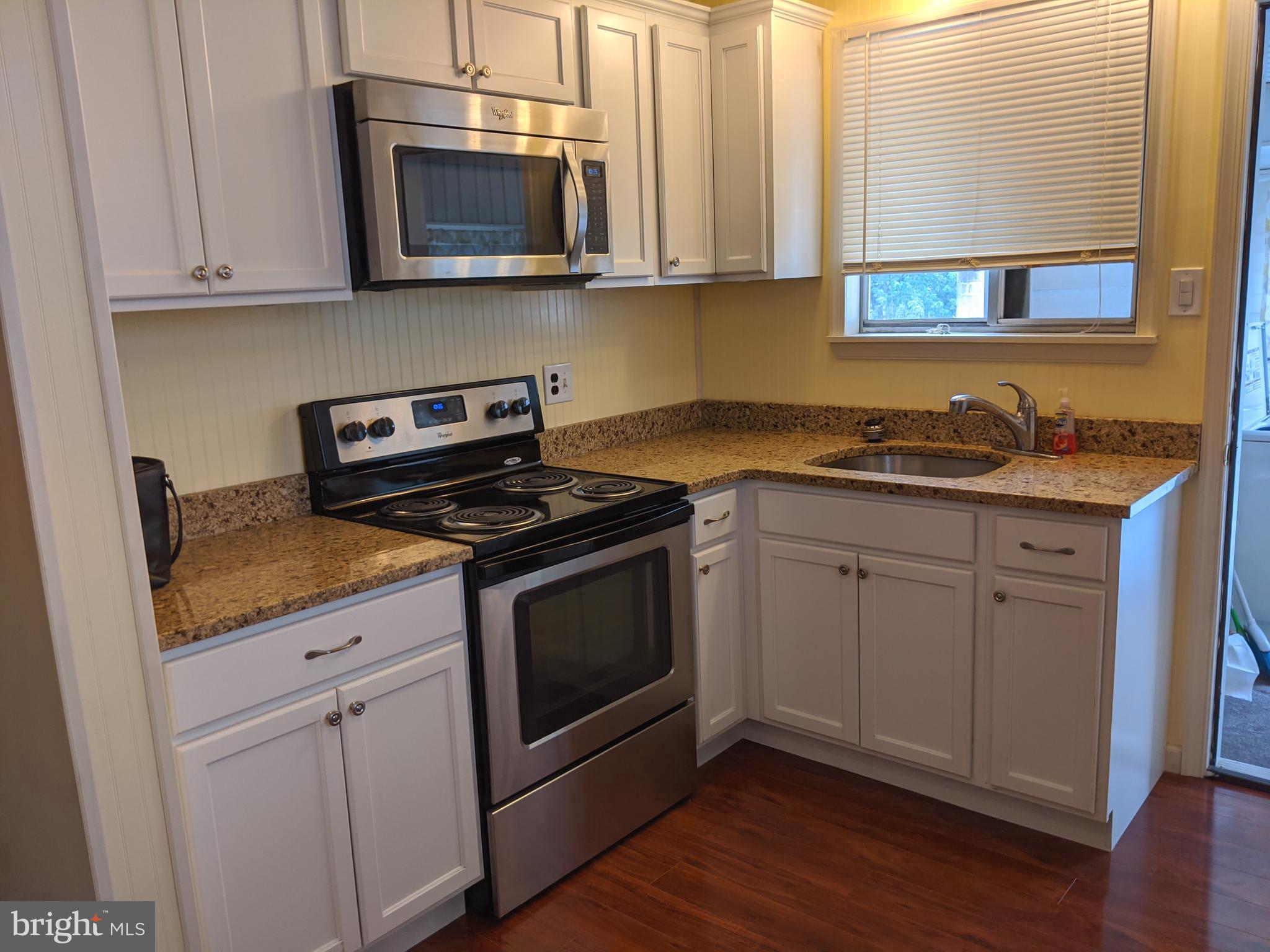 621 Fernhill Road Clearwater Beach, MD 21226 - Photo 3 of 27 Kitchen-Upper Level