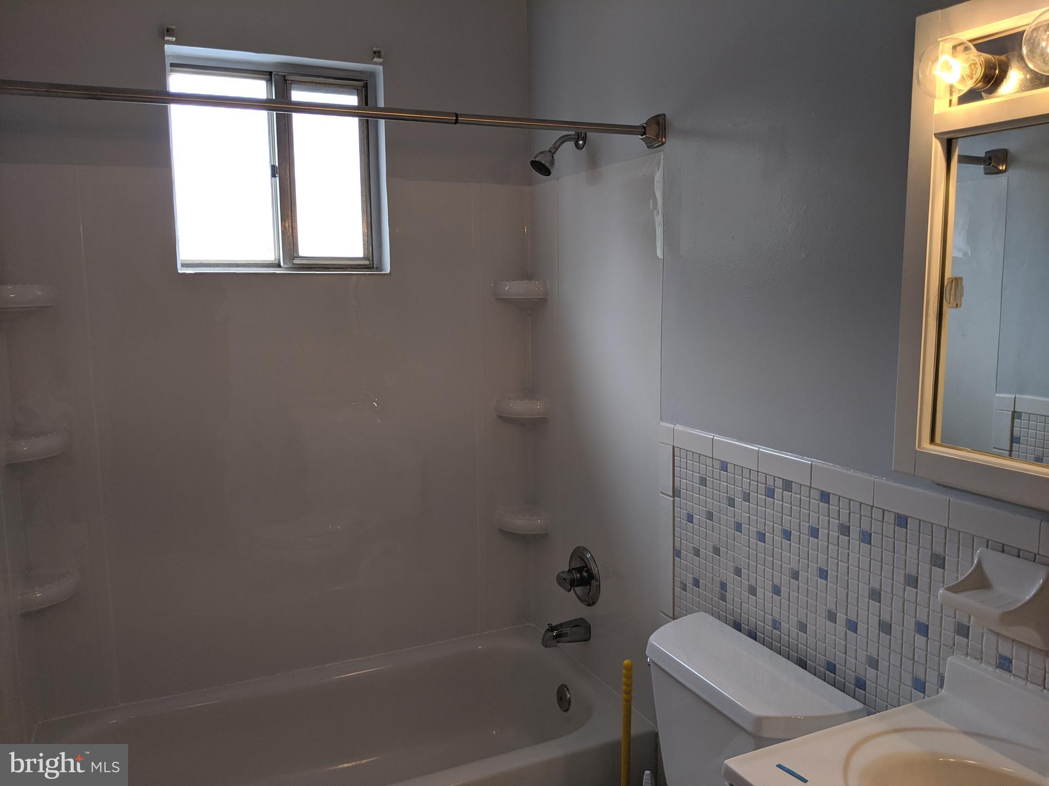 621 Fernhill Road Clearwater Beach, MD 21226 - Photo 5 of 27 Upper Full Bath