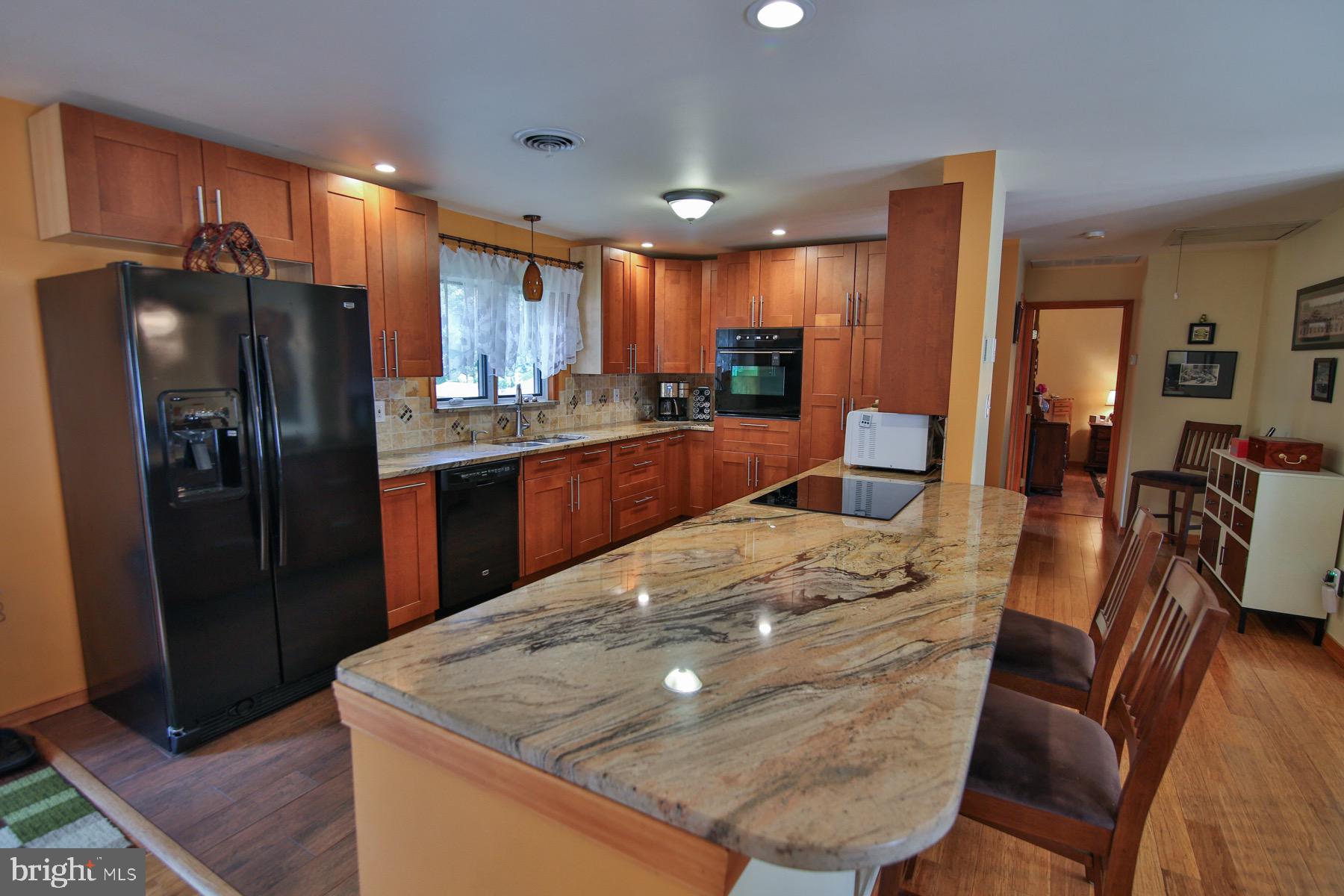 496 Georgetown Road Nazareth, PA 18064 - Photo 8 of 46