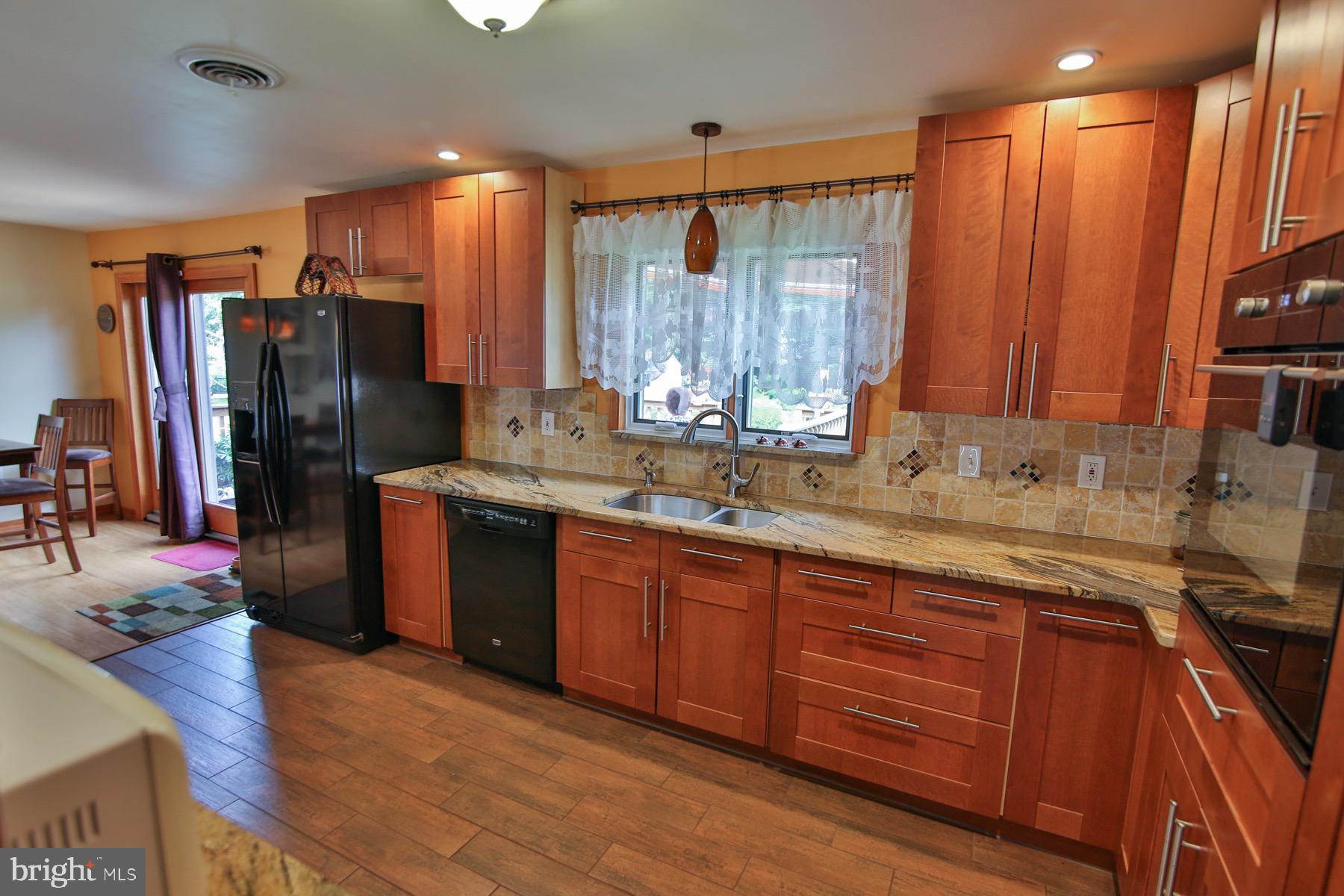 496 Georgetown Road Nazareth, PA 18064 - Photo 10 of 46