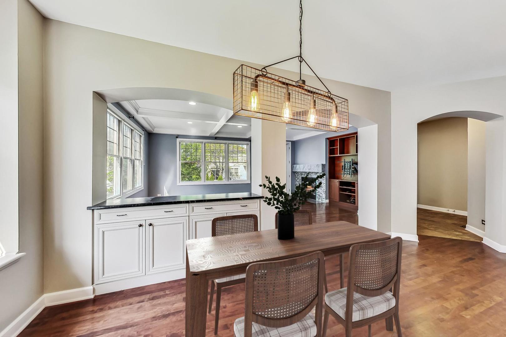 712 Pfingsten Road Glenview, IL 60025 - Photo 8 of 29 Gallery Image 8
