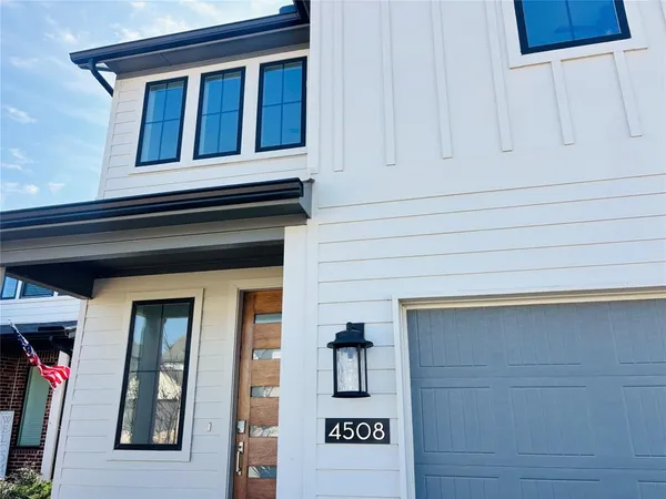 $2,700 | 4508 Hogan's Alley Drive, Arlington, TX 76001