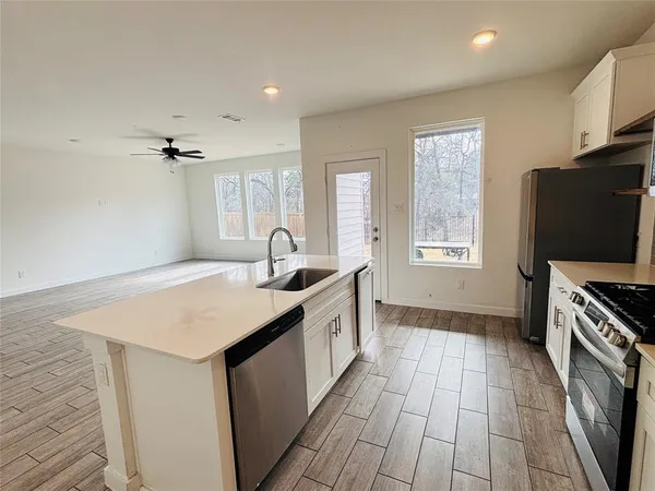 $2,700 | 4508 Hogan's Alley Drive, Arlington, TX 76001