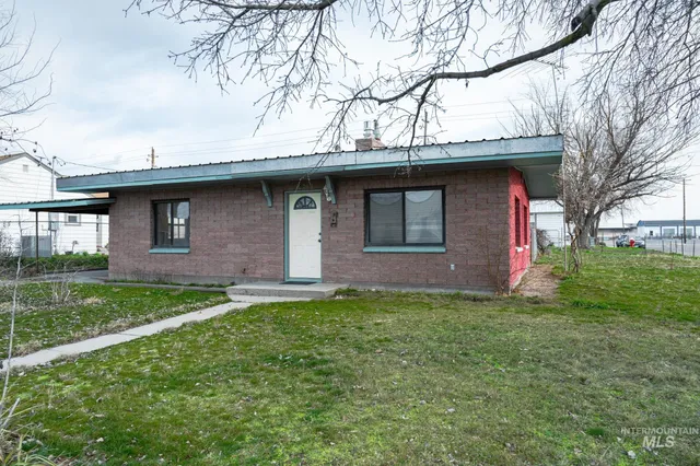 $272,499 | 510 Northwest 1st Street, Ontario, OR 97914