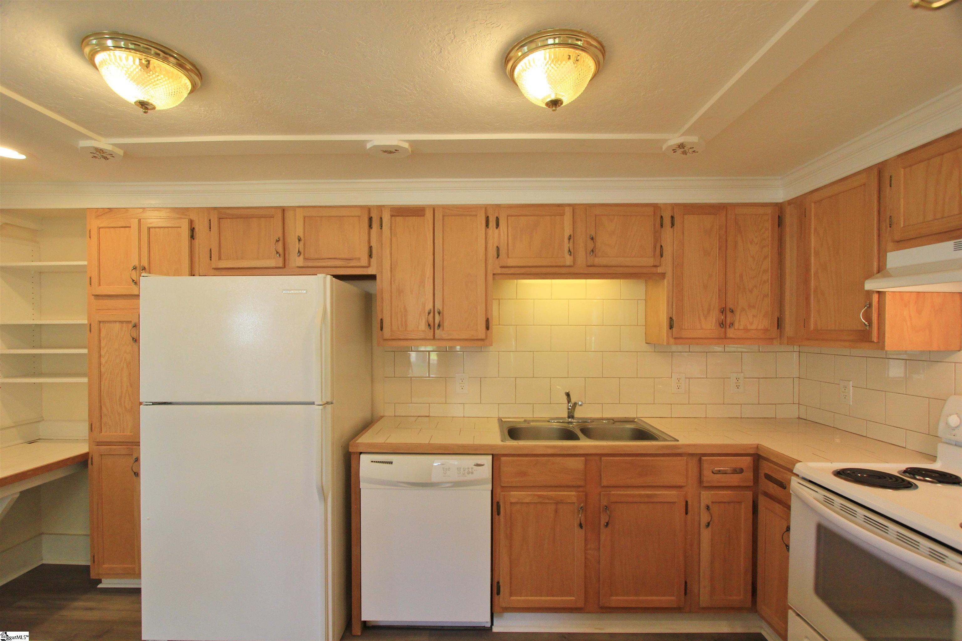 713 Johnson Road Easley, SC 29642 - Photo 12 of 36 Gallery Image 12