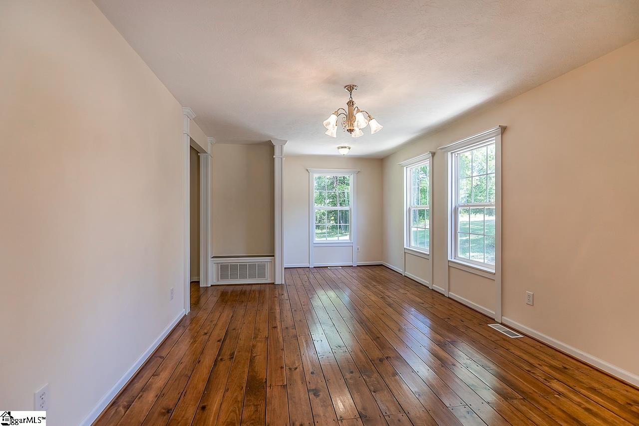713 Johnson Road Easley, SC 29642 - Photo 4 of 36 Gallery Image 4