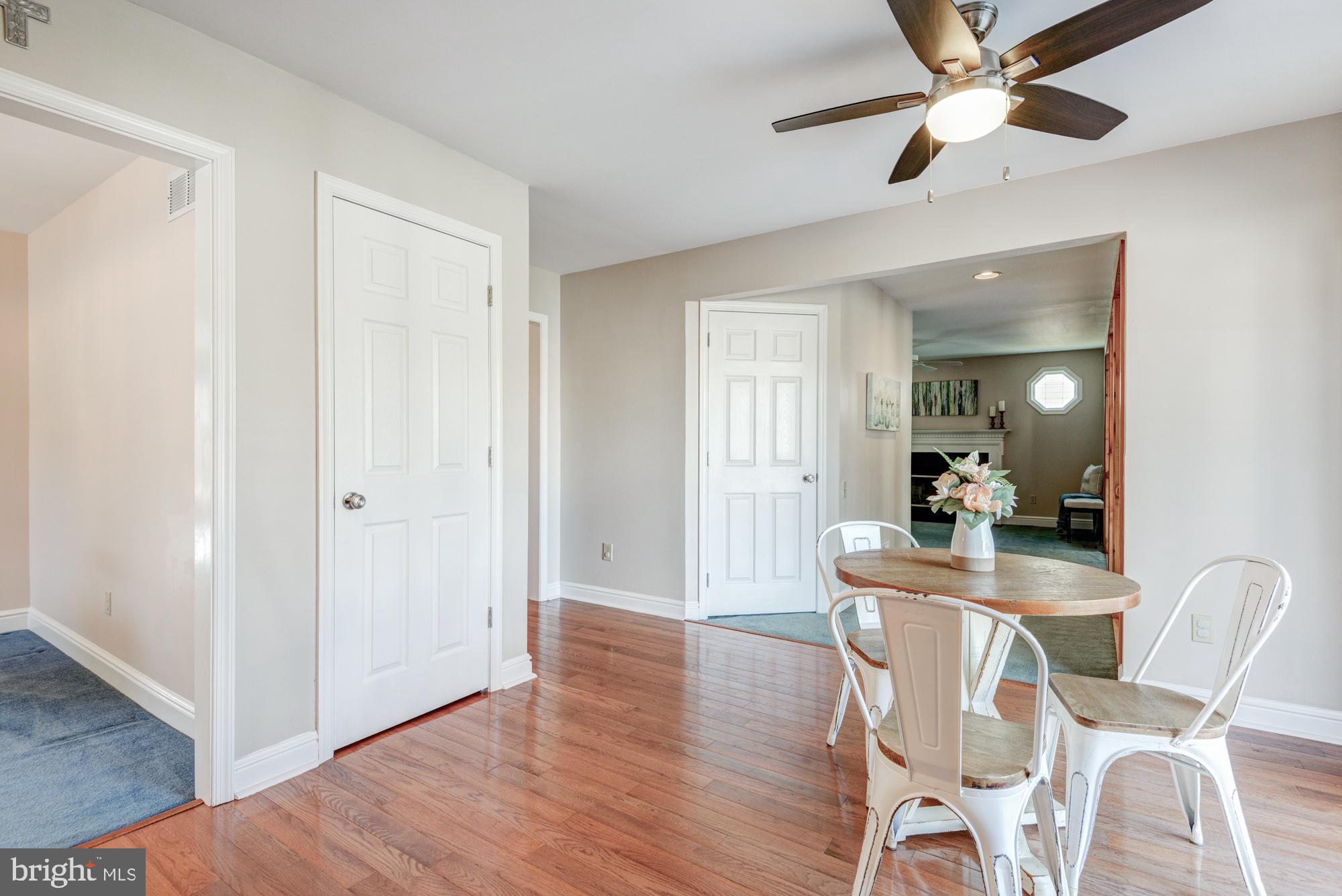 21 Oakview Drive Newark, DE 19702 - Photo 28 of 65 a dining room with furniture and window
