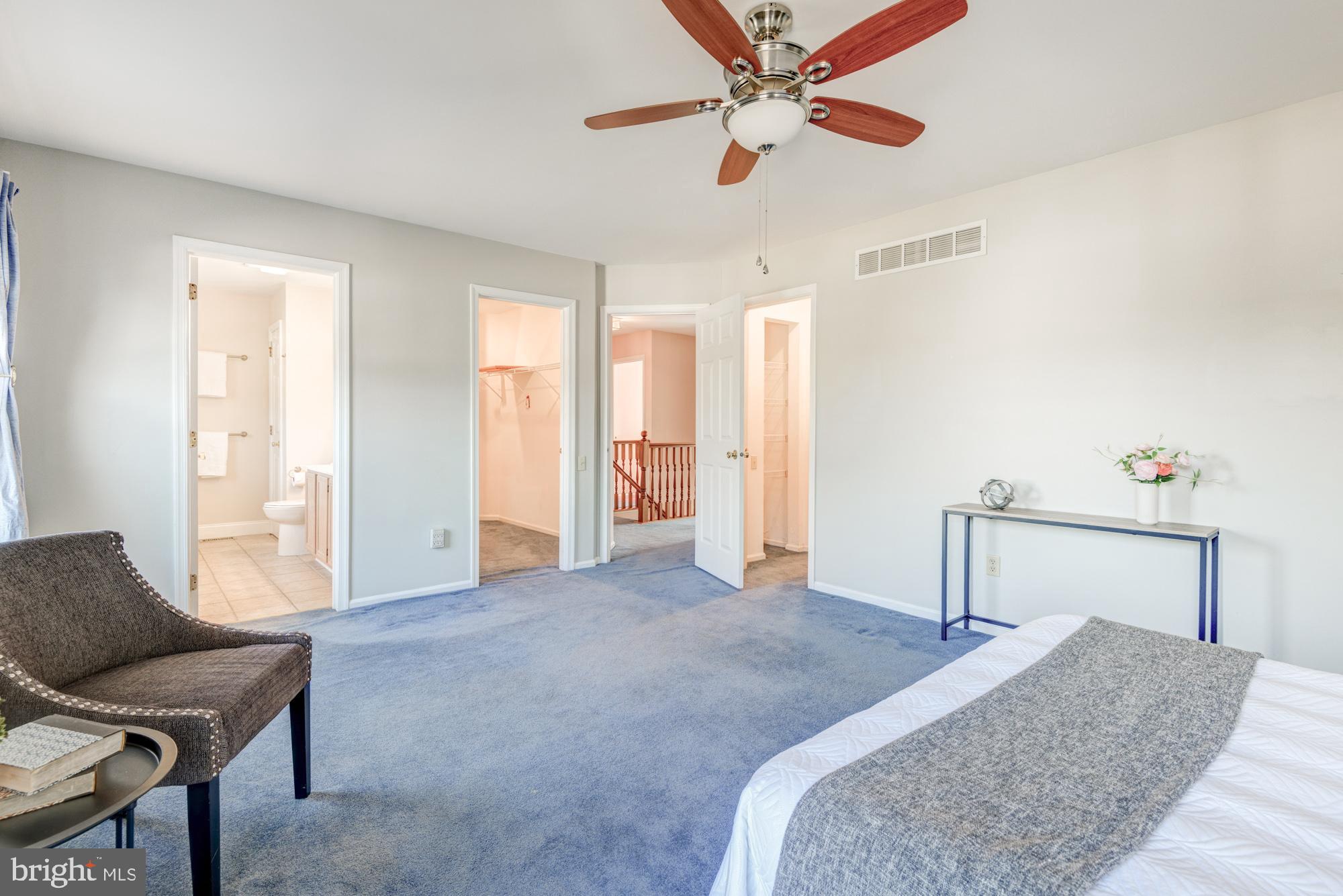 21 Oakview Drive Newark, DE 19702 - Photo 43 of 65 a bedroom with a bed and a desk