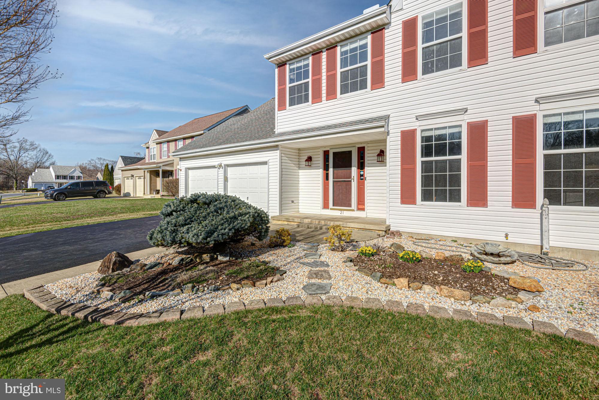 21 Oakview Drive Newark, DE 19702 - Photo 8 of 65 front view of a house with a yard
