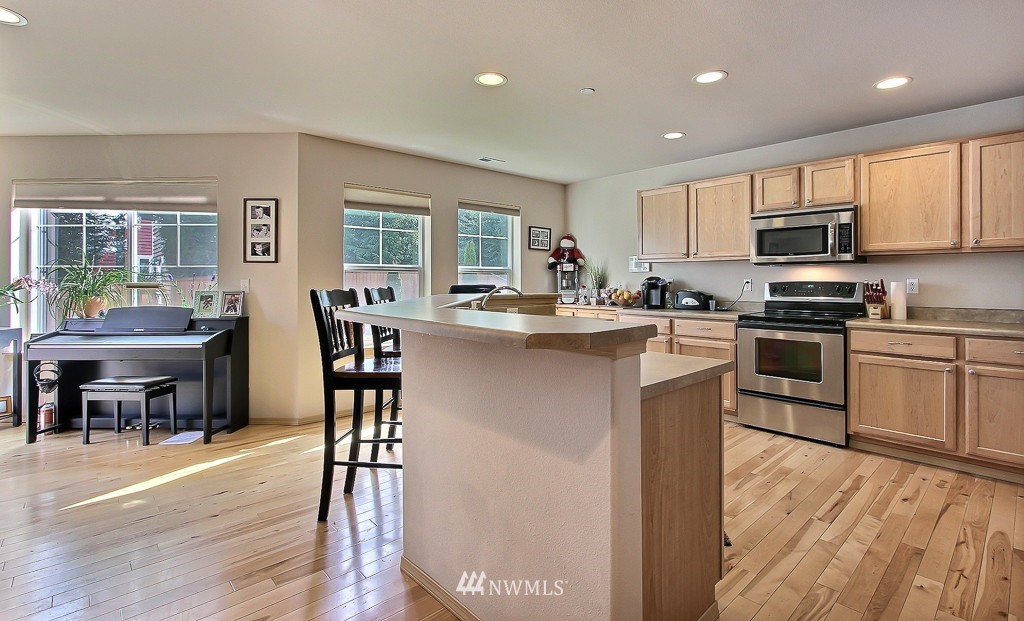 3101 Walker Road DuPont, WA 98327 - Photo 6 of 17