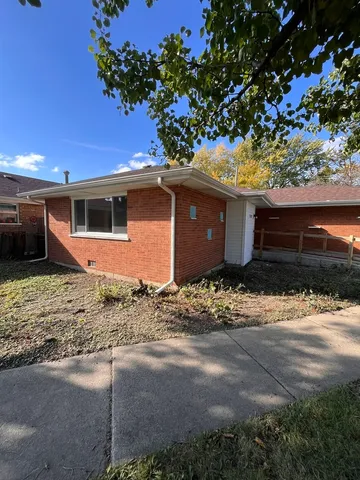 $2,500 | 5220 State Road, Burbank, IL 60459