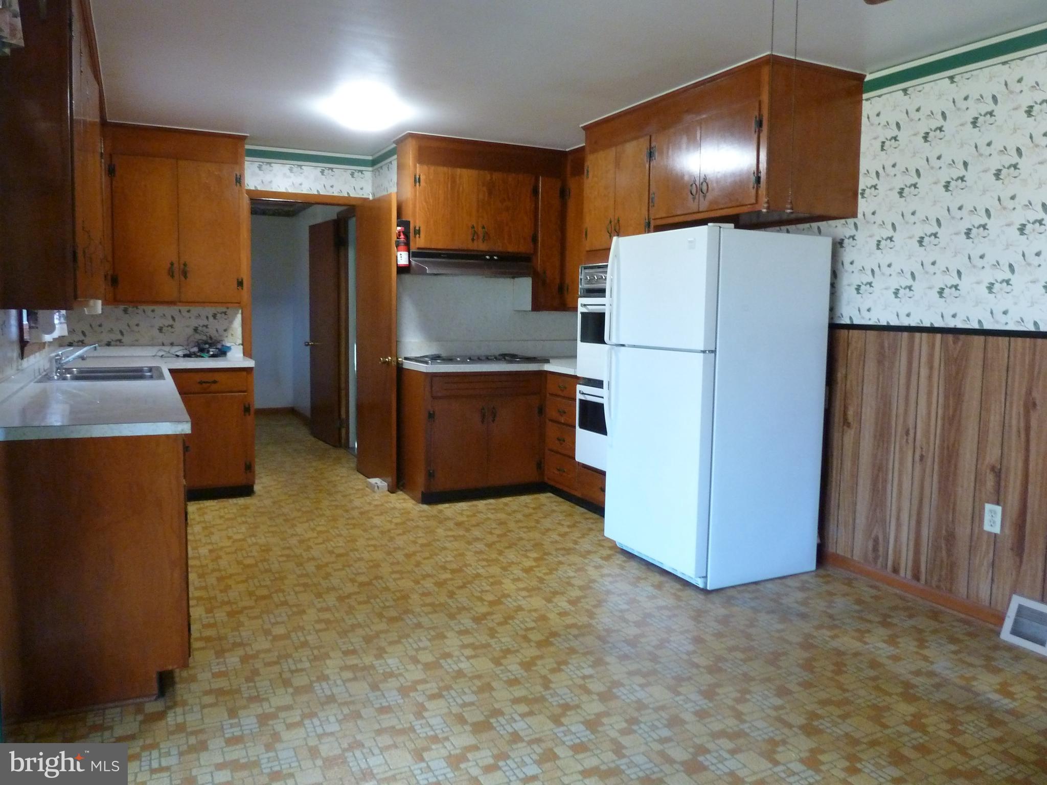 18506 Lappans Road Boonsboro, MD 21713 - Photo 2 of 21 Kitchen