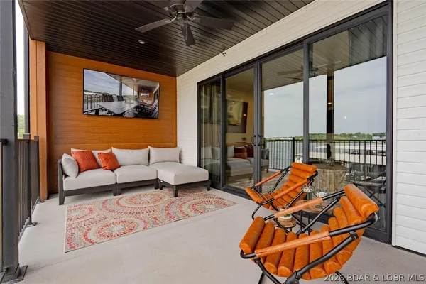 $575,000 | 4925 Robins Circle, Unit 3A, Osage Beach, MO 65065