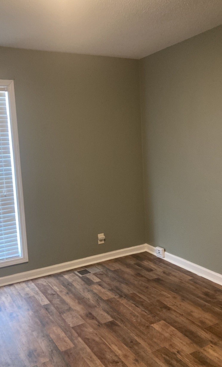 1584 Boxcroft Road Clarksville, TN 37042 - Photo 10 of 12 Gallery Image 10