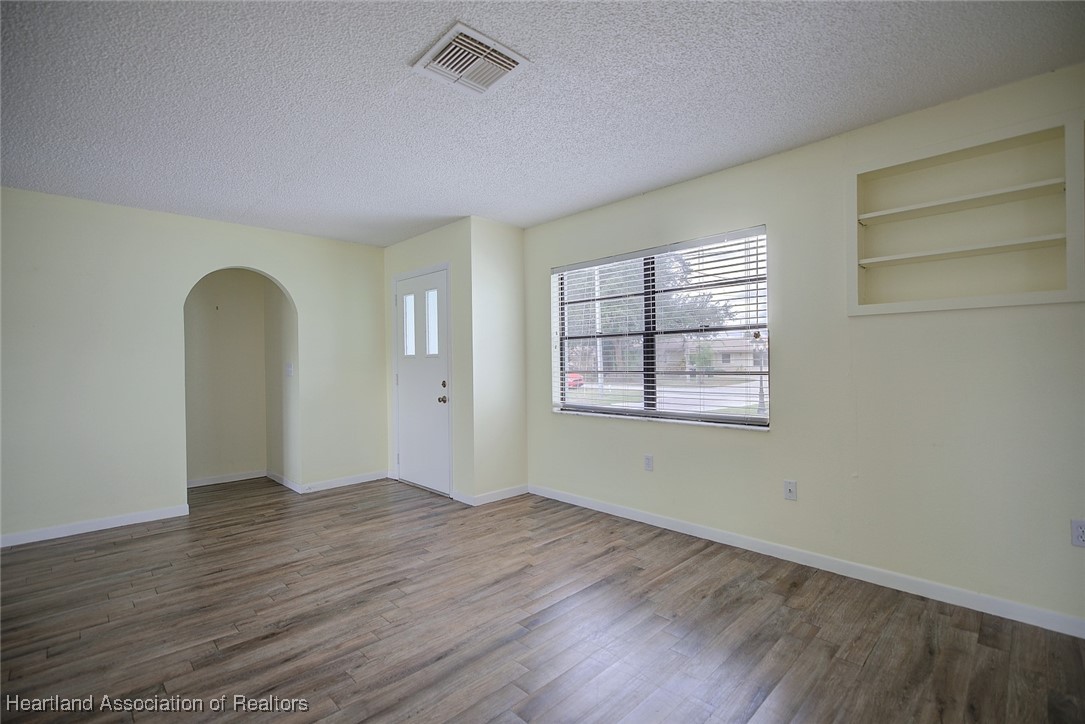131 Lemon Road Northeast Lake Placid, FL 33852 - Photo 8 of 39 Gallery Image 8