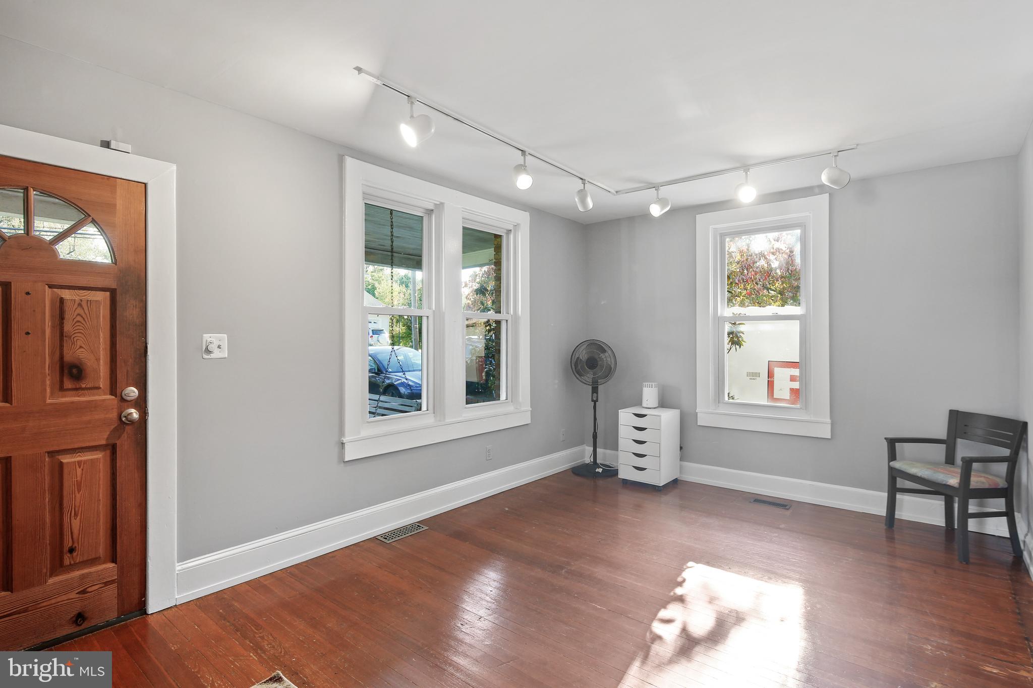 54 Ritters Lane Owings Mills, MD 21117 - Photo 2 of 33 Gallery Image 2