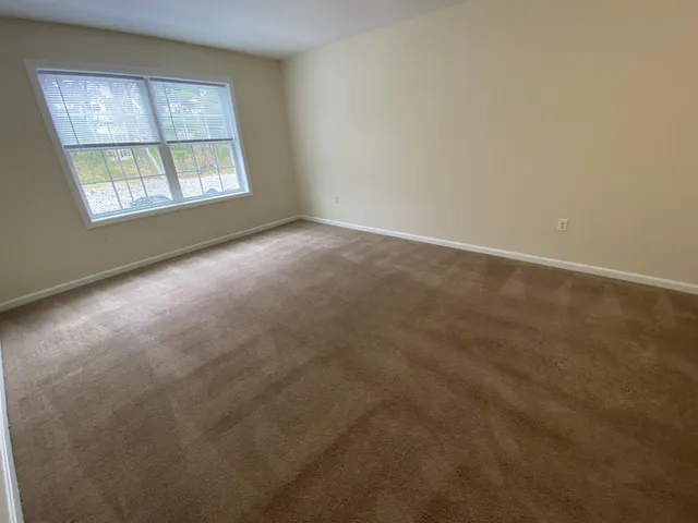 $1,775 | 20 Sentinel Court, Unit 205, Manchester, NH 03103