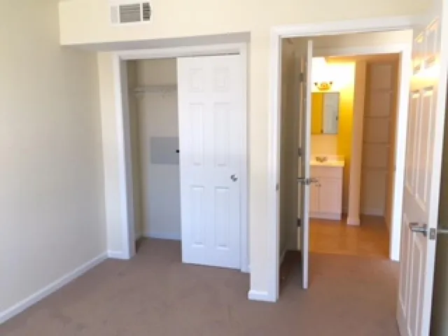 $1,775 | 20 Sentinel Court, Unit 205, Manchester, NH 03103