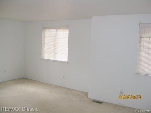 23604 Lahser Road, Unit 7 Southfield, MI 48033 - Photo 7 of 9 Lahser 23604 BPO 4-3-12 ra (30).