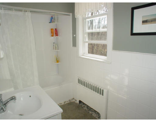 16 Chandler Road Andover, MA 01810 - Photo 13 of 20 Gallery Image 13
