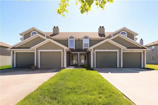 $225,000 | 5635 Northwest Sunrise Meadow Circle, Lee's Summit, MO 64064