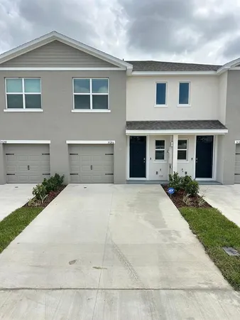 $2,000 | 31206 Midnight Sun Way, Wesley Chapel, FL 33545